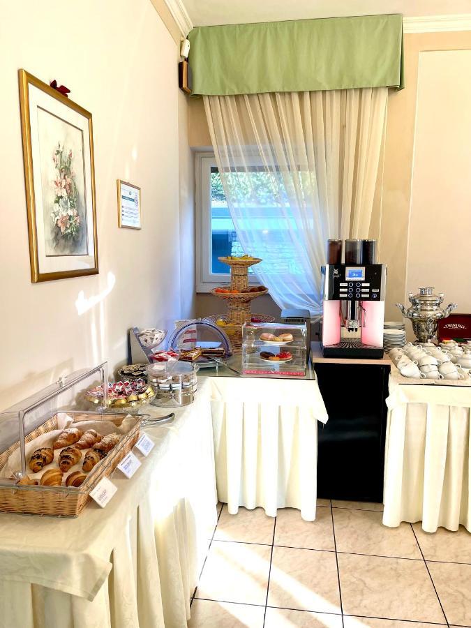 Hotel La Perla Tremezzo Bagian luar foto